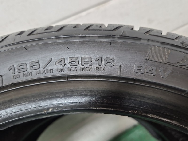 Recambio de neumaticos para » otros... sin categoria   referencia OEM IAM   